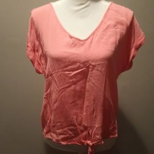 Short sleeve light top - coral/salmon color nice